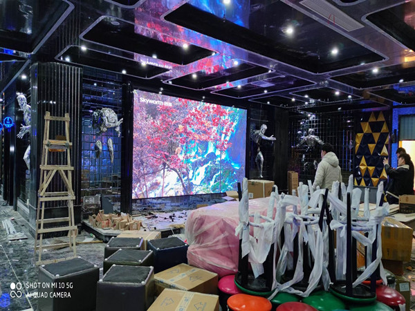 建阳室内P2.5全彩显示屏